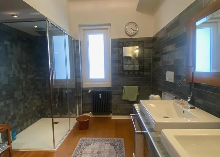 Tramonti Su Miramare *